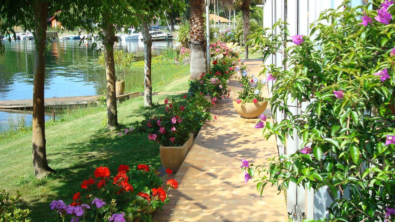 Hotel La Caravelle Logis Biscarrosse Esterno foto